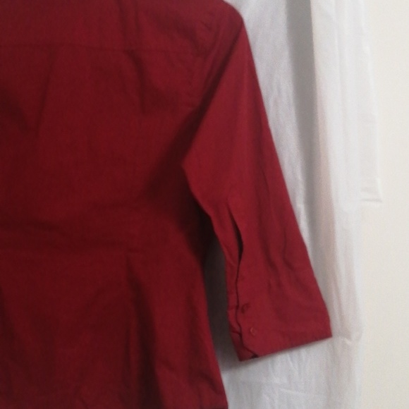 DEEP DARK RED WOMEN'S BUTTON DOWN  SHIRT WITH 3/4 SLEEVE - Picture 4 of 4